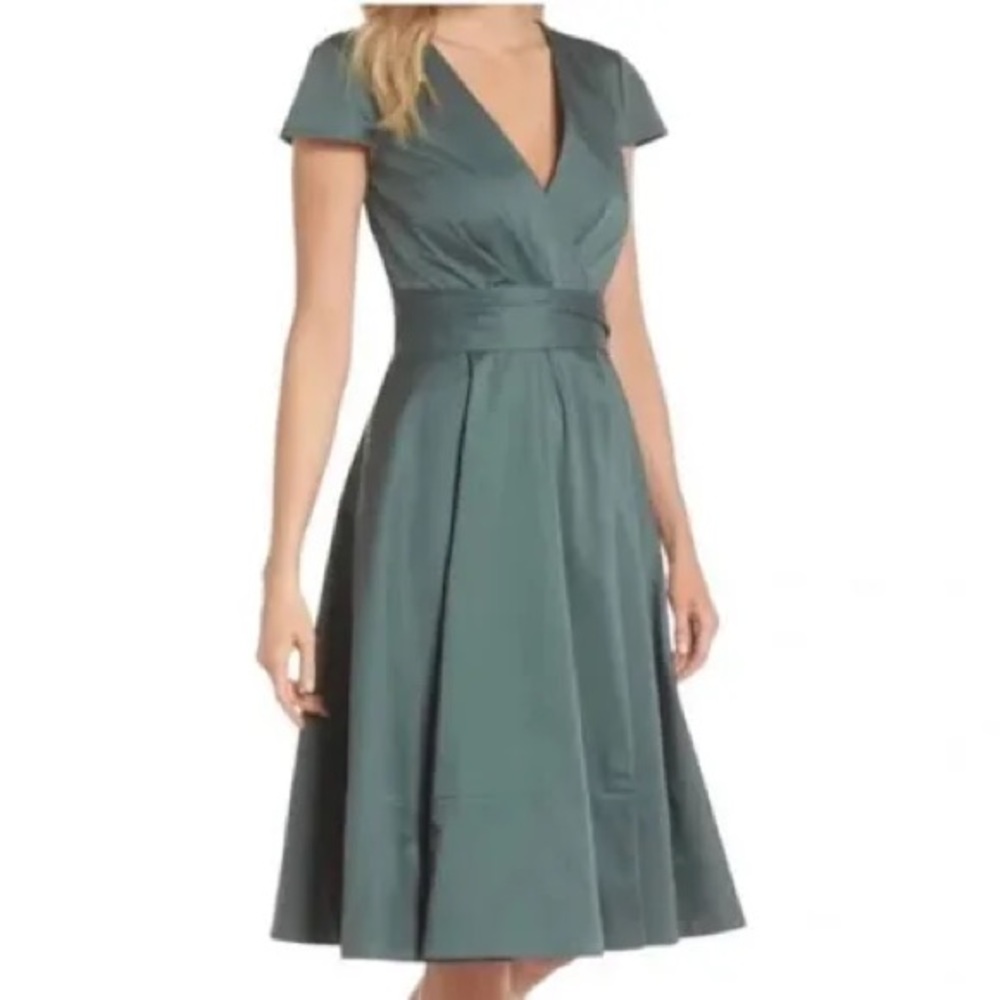 Gal Meets Glam vintage inspired wrap dress size 8